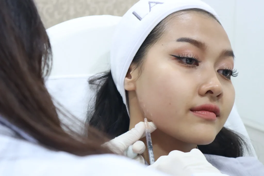 ขั้นตอนฉีดโบท็อกซ์ลดกรามเพื่อลดขนาดกล้ามเนื้อกราม