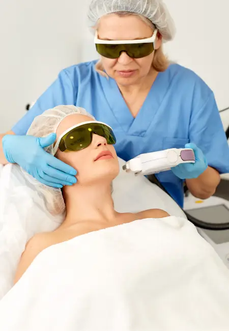 เลเซอร์กำจัดขน อย่างปลอดภัยในคลินิกโดยผู้เชี่ยวชาญ